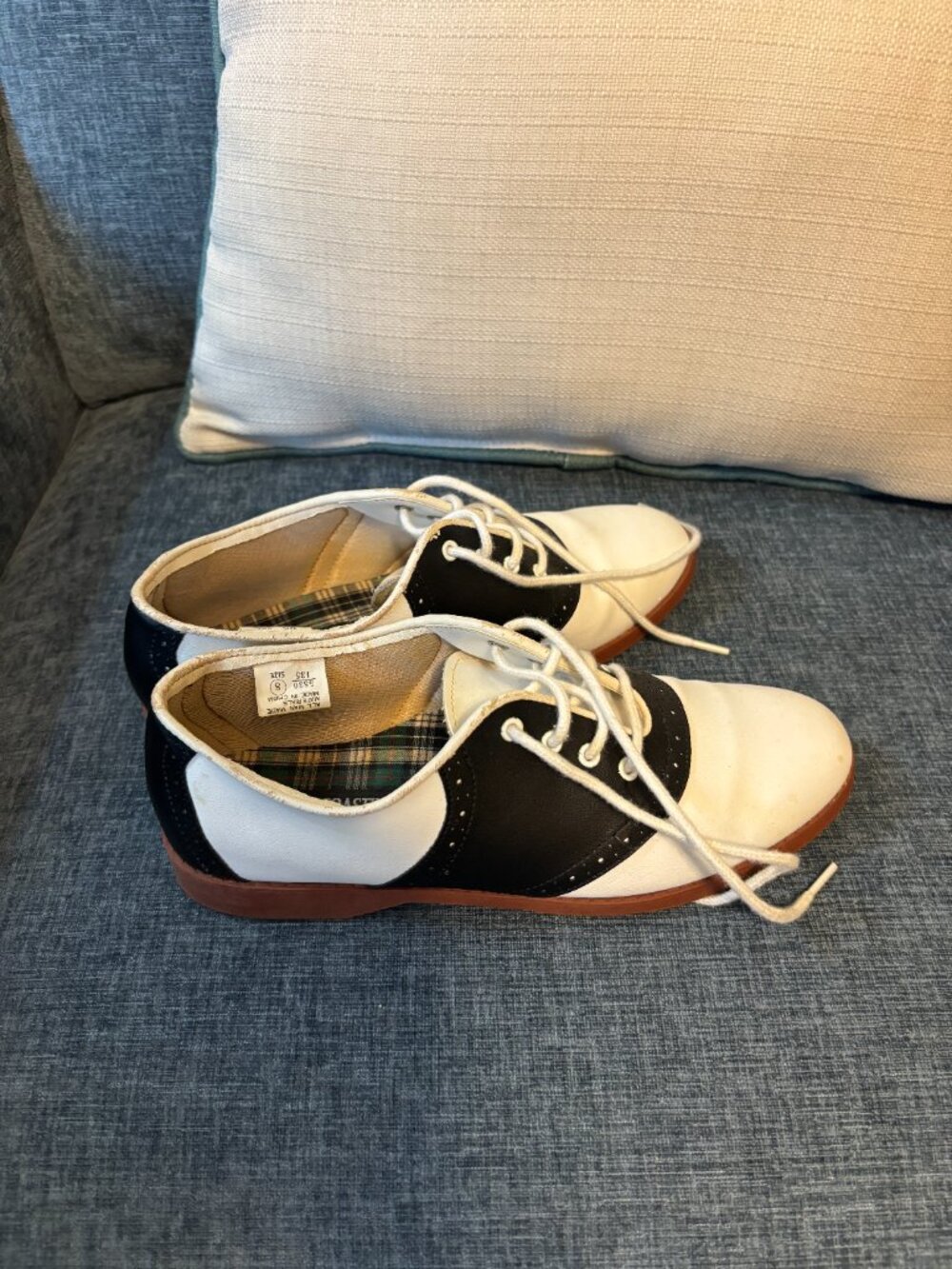 Classic black and white saddle shoes by Coasters in women's size 8. - Picture 2 of 5